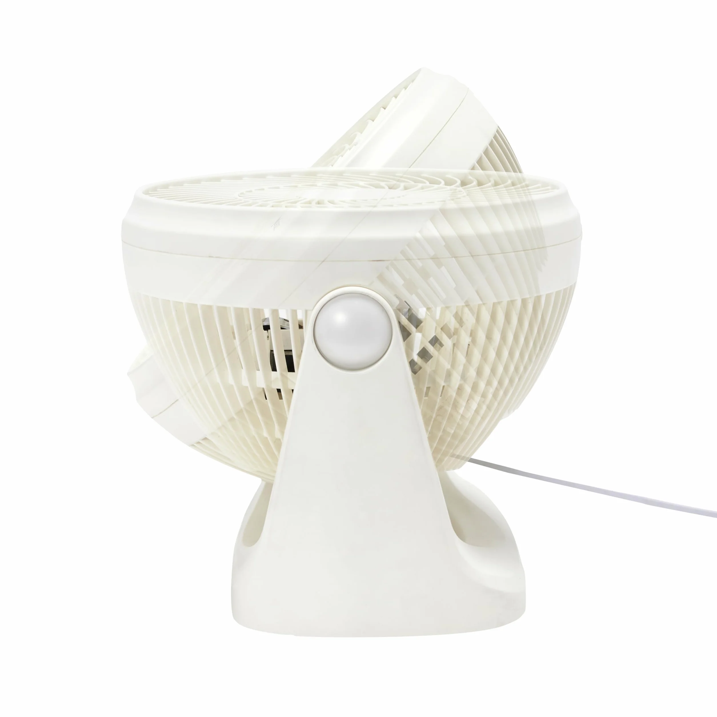 Amazon Basics Ventilatore da tavolo portatile, 18 cm, raffreddamento silenzioso, 3 impostazioni di velocità, inclinazione variabile a 90°, Bianco, 15,49 x 27,3 x 27,69 cm