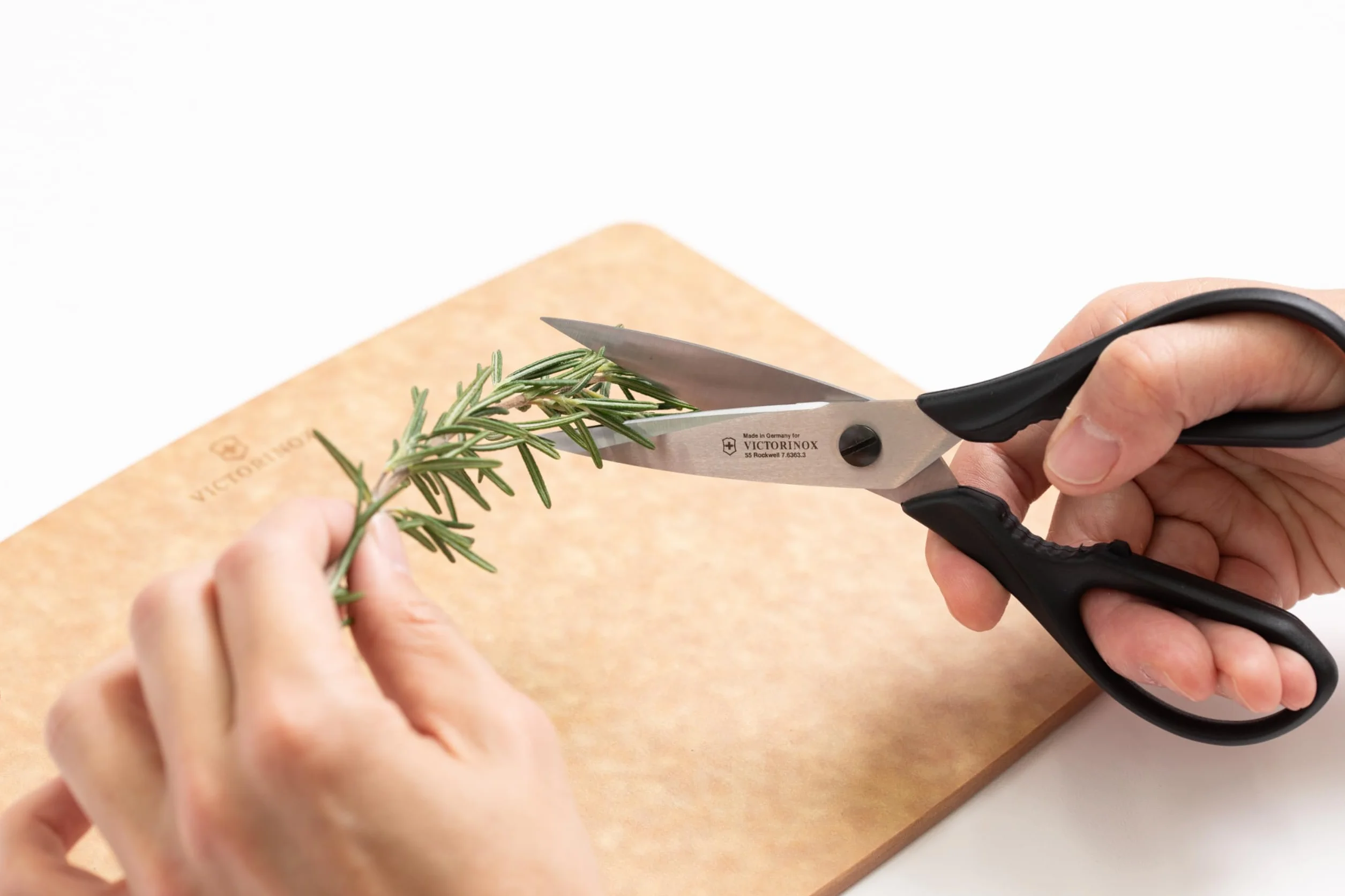 Victorinox Forbici da Cucina Universali in Acciaio Inox Nere