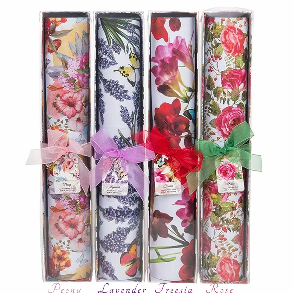 Rivestimenti profumati per cassetti. 6 fogli, dimensione grande: 420 x 585 mm. Delicatamente profumati, con confezione regalo. Rose