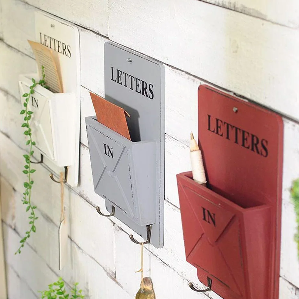 Decorazione Domestica Creativa di stoccaggio della Parete del Portachiavi dello scaffale di Lettere della Cassetta Postale di Legno con Il Gancio(Rosso)